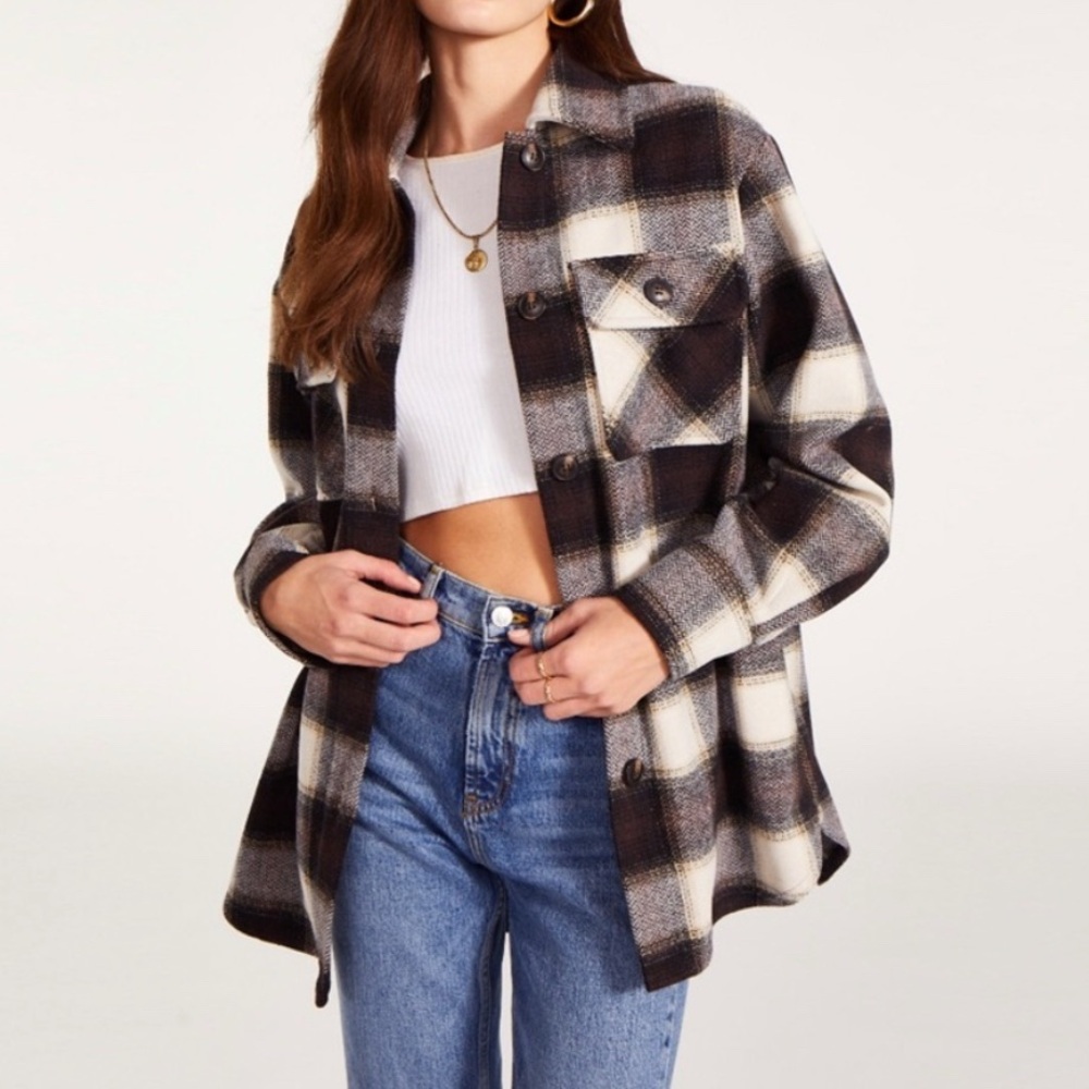 - BB Dakota - Steve Madden
- High Noon‎ Shacket - Brown Plaid